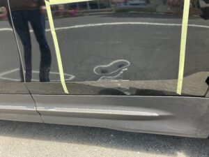 メルセデス・ベンツ GLB 左リアドアパネルの修理事例1