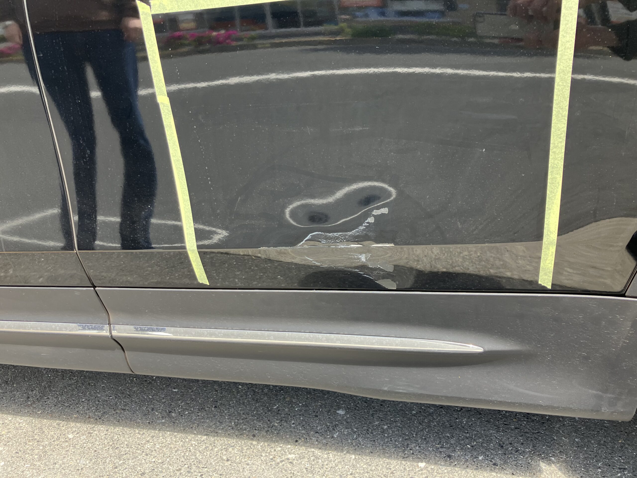 メルセデス・ベンツ GLB 左リアドアパネルの修理事例