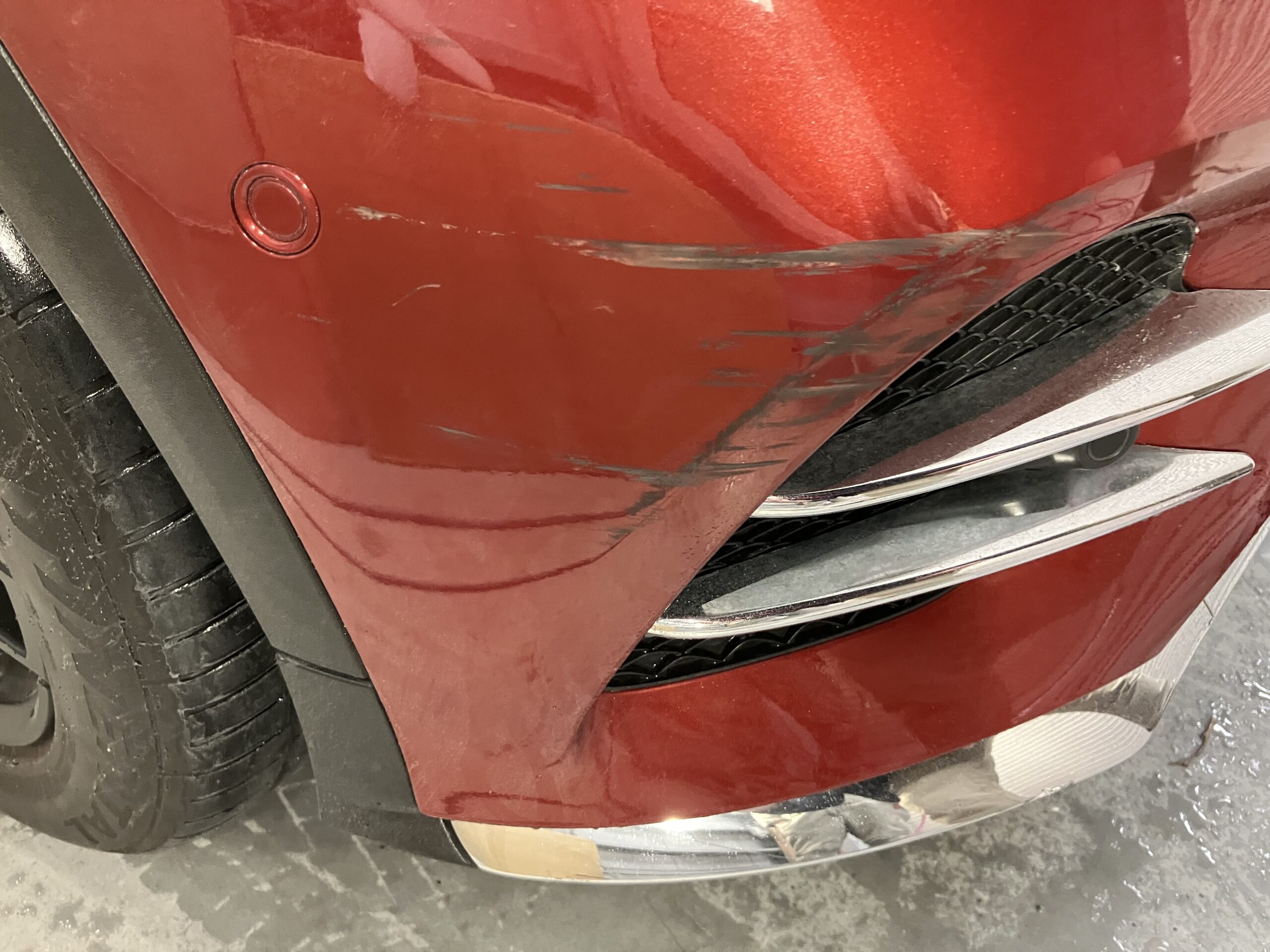 メルセデス・ベンツ GLC 右フロントバンパーの修理事例