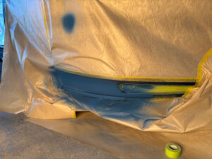 【摂津店】マツダ アクセラの左フロントバンパーの修理事例3