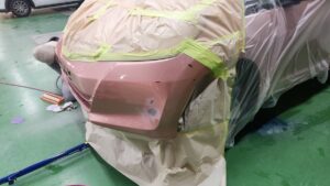 【札幌西野店】ホンダ フィットの左フロントバンパーの修理事例2