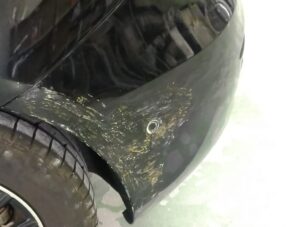 【高崎店】メルセデス・ベンツ Aクラスの左リヤバンパーの修理事例1