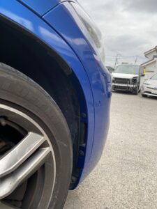 【東村山店】BMW 右フロントバンパーの修理事例2