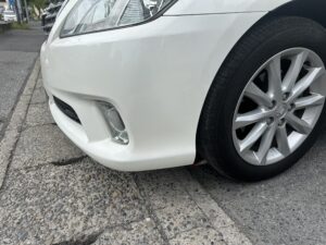 【越谷店】トヨタ クラウン 左フロントバンパーの修理事例2