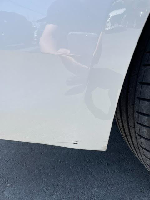 【さいたま見沼店】BMW 5シリーズ 右リアバンパー、左フロントバンパーの板金塗装・修理事例