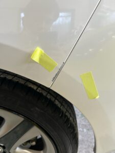 【平塚店】トヨタ プリウス 左クオーターパネル・左リアバンパーの板金塗装・修理事例3