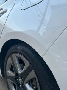 【平塚店】トヨタ プリウス 左クオーターパネル・左リアバンパーの板金塗装・修理事例5