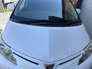 【越谷店】トヨタ エスティマ ボンネット・右フロントフェンダーの板金塗装・修理事例4