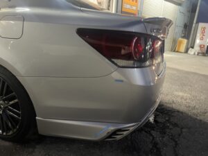 【越谷店】トヨタ クラウン 左リアバンパー・左リアバンパーアンダーの板金塗装・修理事例1