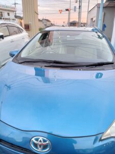 【川越店】トヨタ アクア ルーフ、ボンネット、ロッカーパネルの板金塗装・修理事例4