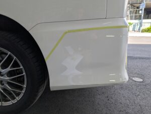 【茨木店】トヨタ ヴォクシー 左リヤバンパーの板金塗装・修理事例5