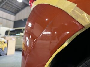 【習志野店】スズキ スイフト 右リアバンパーの板金塗装・修理事例1