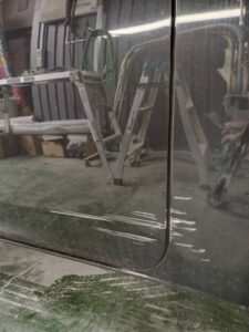【習志野店】トヨタ スペイド 左スライドドアパネル、左クォーターパネルの板金塗装・修理事例1