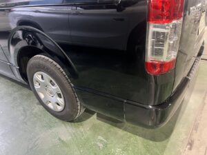 【習志野店】トヨタ ハイエース 左クォーターパネルの板金塗装・修理事例2