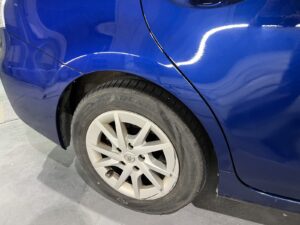 【習志野店】トヨタ プリウスα 右リアドアパネル、右クォーターパネル、右リアバンパーの板金塗装・修理事例2