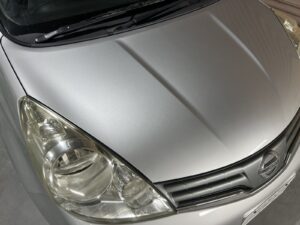 【習志野店】日産 ノート ボンネットフード、バックドアパネル（上部）の板金塗装・修理事例3