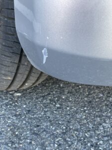 【八王子店】ホンダ NBOX 右フロントバンパーの板金塗装・修理事例1