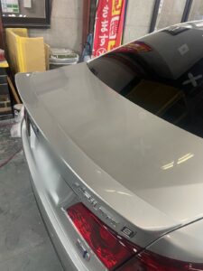 【幕張店】トヨタ クラウン リアスポイラーの板金塗装・修理事例2