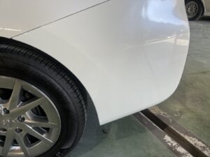 【習志野店】トヨタ プリウスα 左リアバンパーの板金塗装・修理事例2