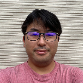 フロント：小林